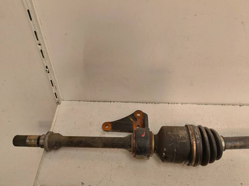 TRANSMISION DELANTERA DERECHA KIA CARNIVAL II 2005 2.5 V6 (150 CV)