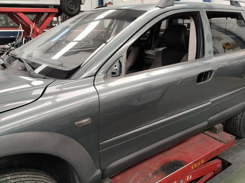 PUERTA DELANTERA IZQUIERDA VOLVO V70 FAMILIAR 2001 2.4 20V TURBO (200 CV)