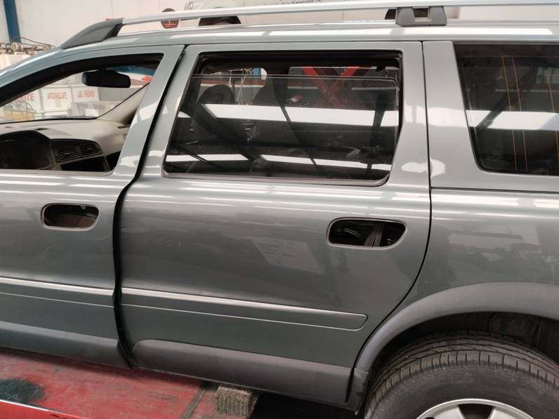 PUERTA TRASERA IZQUIERDA VOLVO V70 FAMILIAR 2001 2.4 20V TURBO (200 CV)