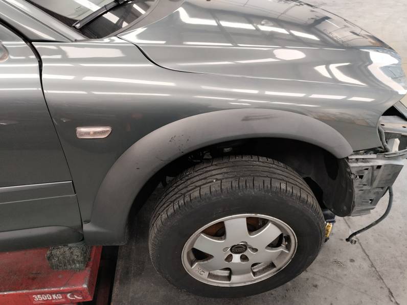 ALETA DELANTERA DERECHA VOLVO V70 FAMILIAR 2001 2.4 20V TURBO (200 CV)