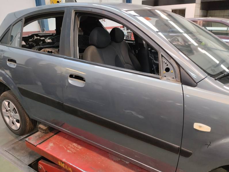 PUERTA DELANTERA DERECHA KIA RIO 2006 1.5 CRDI (110 CV)