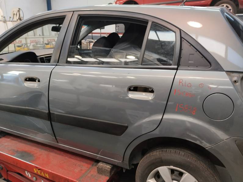 PUERTA TRASERA IZQUIERDA KIA RIO 2006 1.5 CRDI (110 CV)