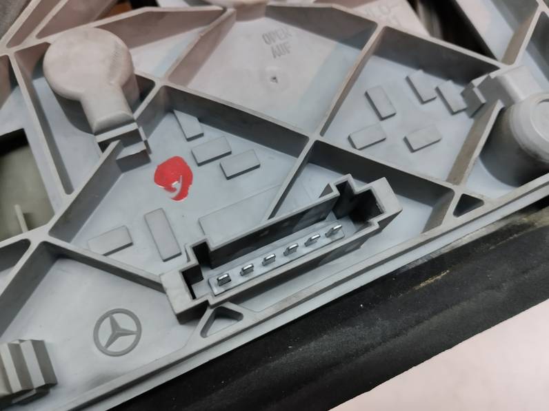 PILOTO TRASERO IZQUIERDO MERCEDES CLASE C BERLINA 2001 2.2 CDI (143 CV)