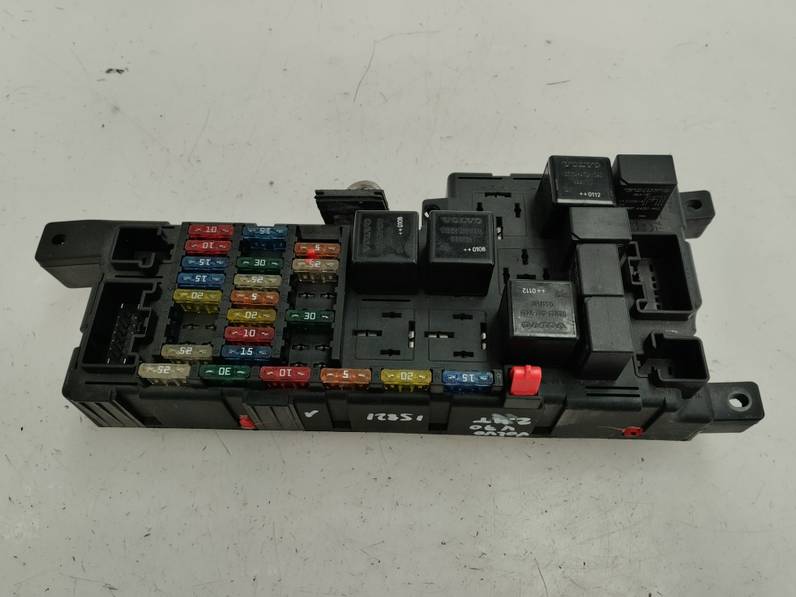 CAJA RELES FUSIBLES VOLVO V70 FAMILIAR 2001 2.4 20V TURBO (200 CV)