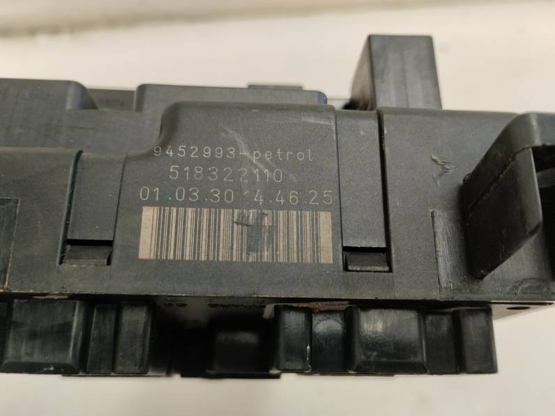 CAJA RELES FUSIBLES VOLVO V70 FAMILIAR 2001 2.4 20V TURBO (200 CV)