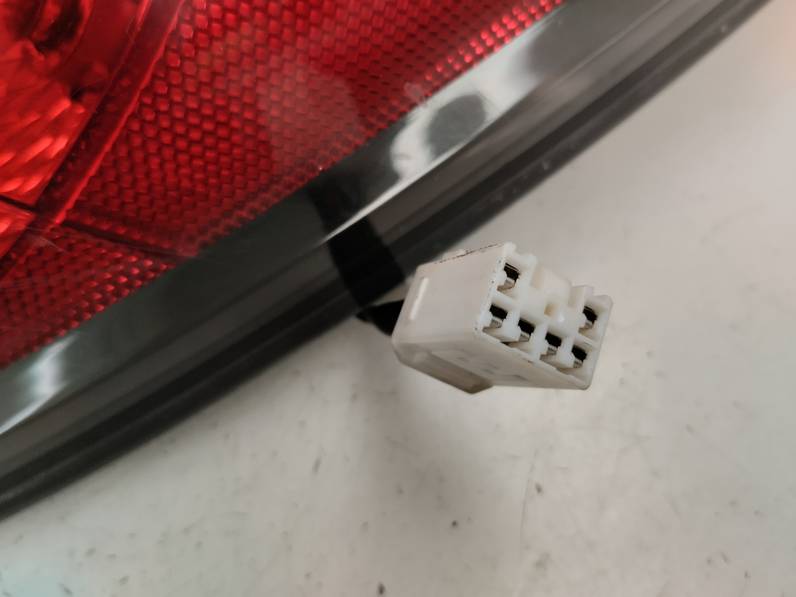 PILOTO TRASERO DERECHO KIA RIO 2006 1.5 CRDI (110 CV)