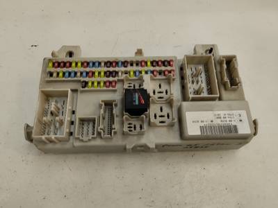 CAJA RELES FUSIBLES FORD FOCUS BERLINA 2005 1.6 TDCI (109 CV)
