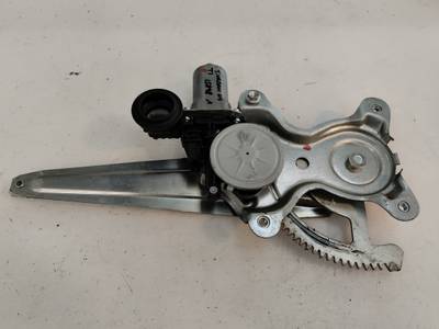 ELEVALUNAS TRASERO IZQUIERDO TOYOTA URBAN CRUISER 2009 1.4 TURBODIESEL (90 CV)