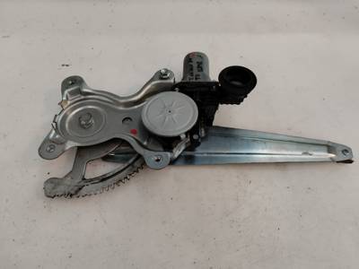 ELEVALUNAS TRASERO DERECHO TOYOTA URBAN CRUISER 2009 1.4 TURBODIESEL (90 CV)