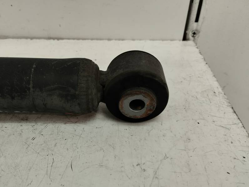 AMORTIGUADOR TRASERO DERECHO TOYOTA URBAN CRUISER 2009 1.4 TURBODIESEL (90 CV)