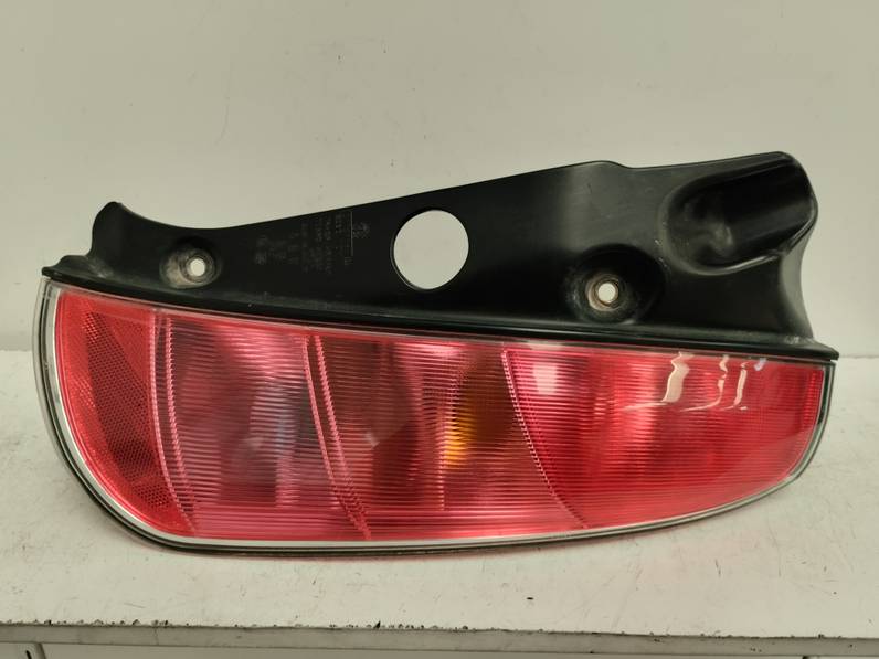 PILOTO TRASERO DERECHO LANCIA YPSILON 2006 1.2 (60 CV)