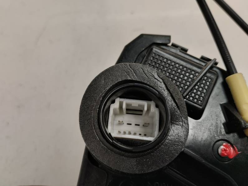 CERRADURA PUERTA DELANTERA IZQUIERDA TOYOTA VERSO 2015 1.6 16V (132 CV)