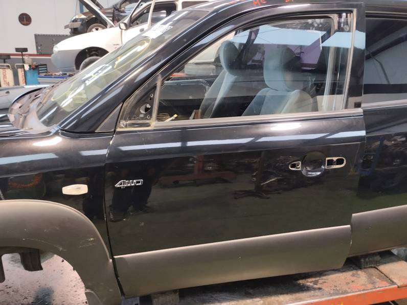 PUERTA DELANTERA IZQUIERDA HYUNDAI TUCSON 2006 2.0 (141 CV)