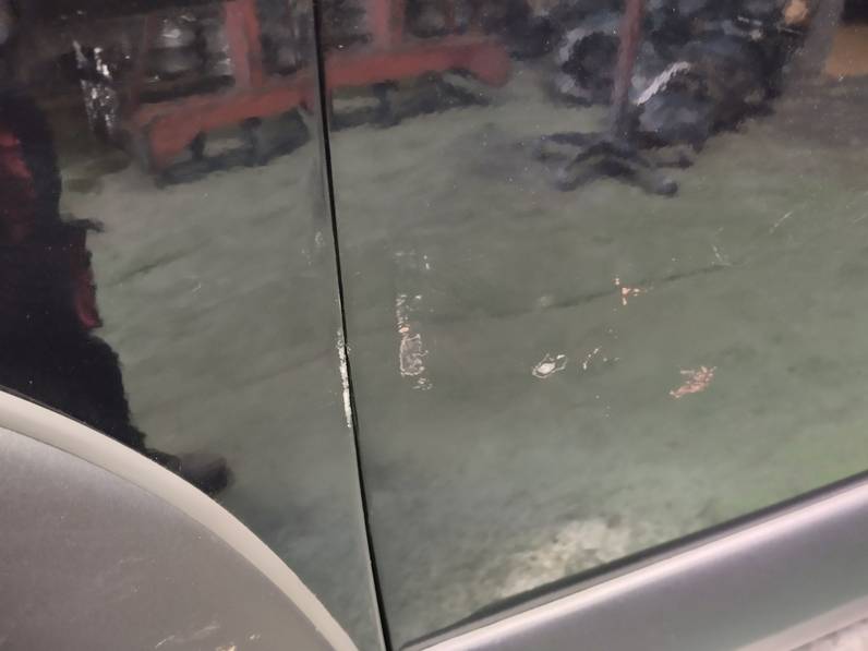 PUERTA DELANTERA IZQUIERDA HYUNDAI TUCSON 2006 2.0 (141 CV)