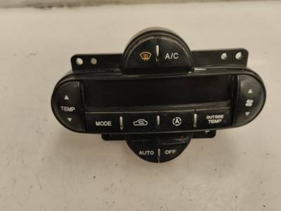 MANDO CLIMATIZADOR KIA CARENS 2005 2.0 TURBODIESEL (113 CV)