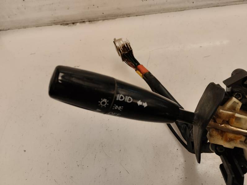 MANDO MULTIFUNCION KIA CARENS 2005 2.0 TURBODIESEL (113 CV)