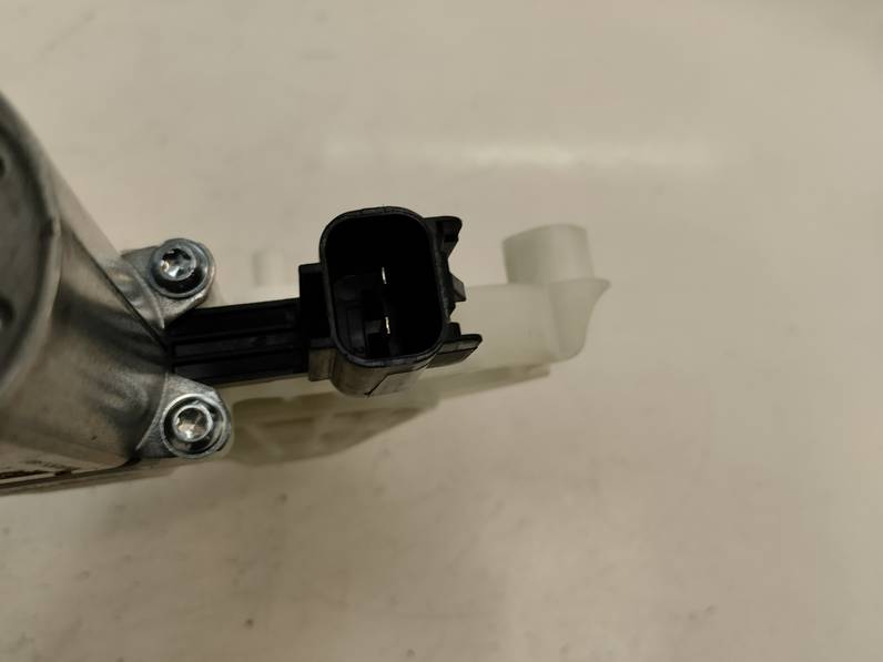 MOTOR ELEVALUNAS TRASERO IZQUIERDO FORD FIESTA 2020 1.5 TDCI (86 CV)