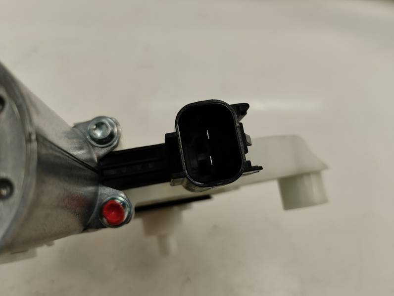 MOTOR ELEVALUNAS TRASERO DERECHO FORD FIESTA 2020 1.5 TDCI (86 CV)