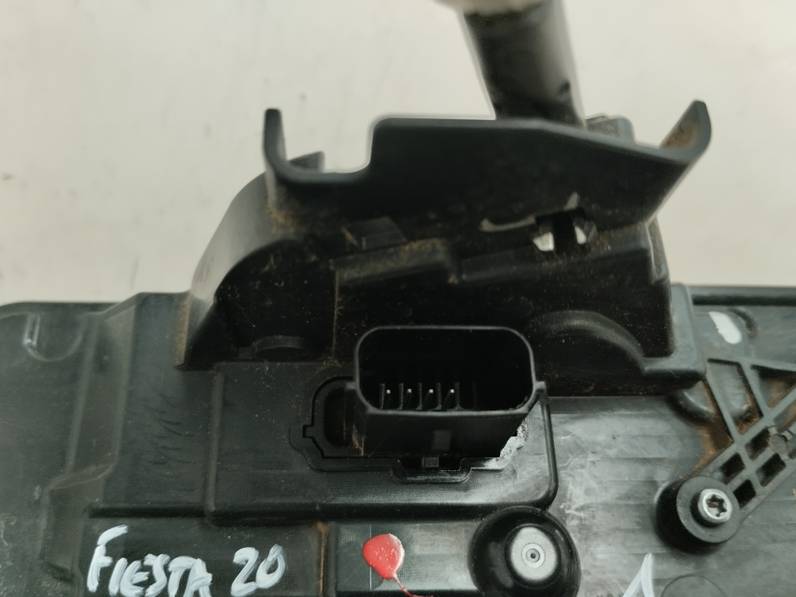 CERRADURA PUERTA TRASERA DERECHA FORD FIESTA 2020 1.5 TDCI (86 CV)