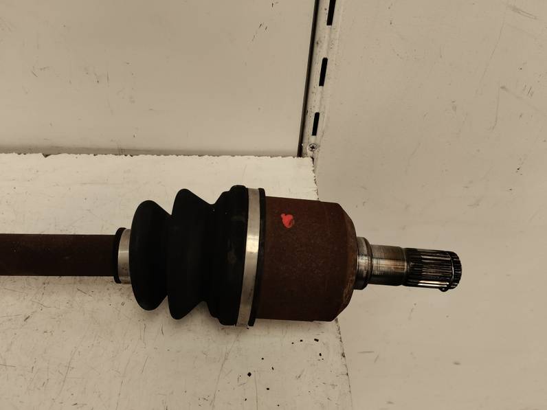 TRANSMISION TRASERA IZQUIERDA HYUNDAI TUCSON 2006 2.0 (141 CV)