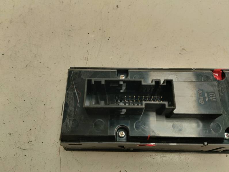 MANDO ELEVALUNAS DELANTERO IZQUIERDO OPEL ASTRA H BER 2010 1.7 16V CDTI (110 CV)