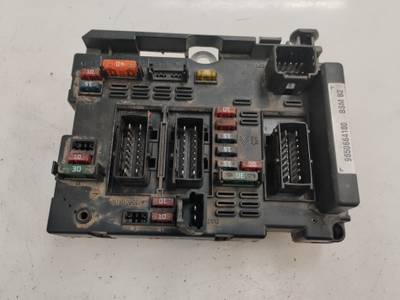 CAJA RELES FUSIBLES PEUGEOT 307 BREAK SW 2004 2.0 HDI (90 CV)