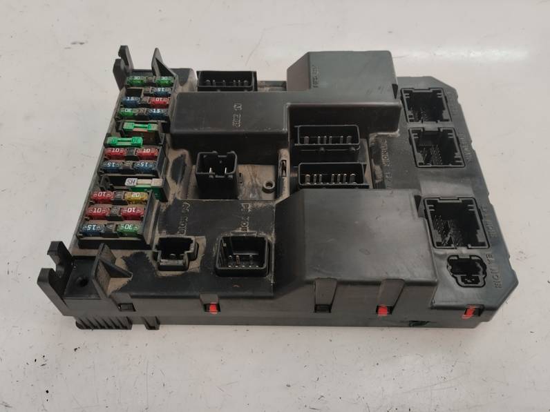 CAJA RELES FUSIBLES PEUGEOT 307 BREAK SW 2004 2.0 HDI (90 CV)