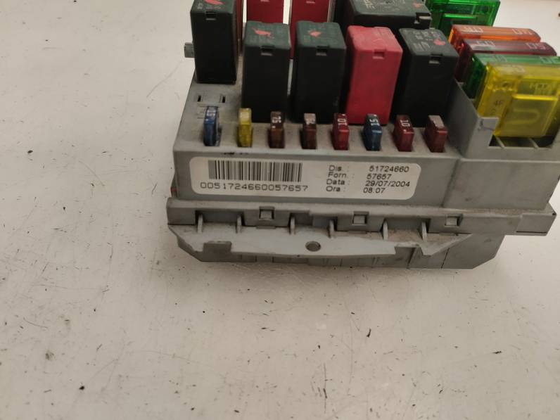 CAJA RELES FUSIBLES LANCIA YPSILON 2005 1.3 JTD (69 CV)