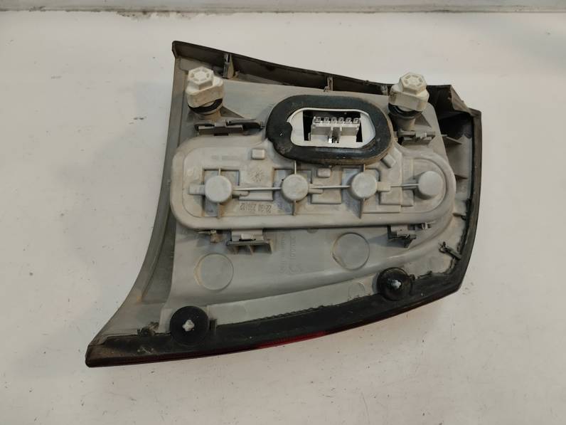 PILOTO TRASERO IZQUIERDO OPEL ASTRA G BERLINA 2002 2.0 DTI (101 CV)