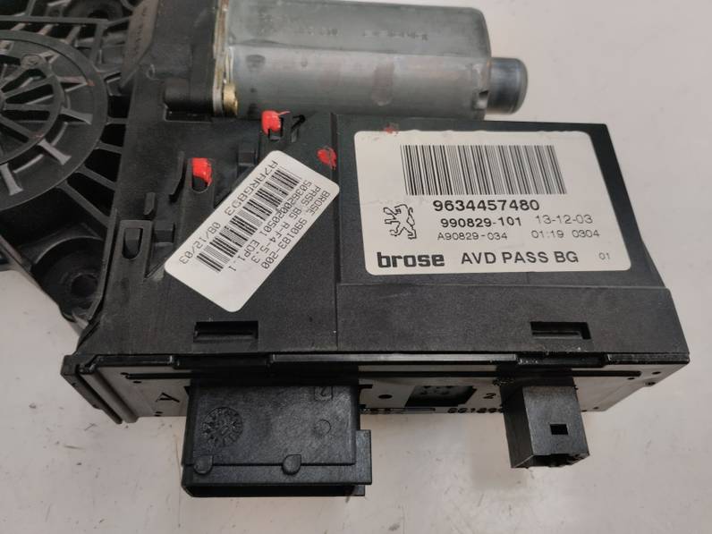 MOTOR ELEVALUNAS DELANTERO DERECHO PEUGEOT 307 BREAK SW 2004 2.0 HDI (90 CV)