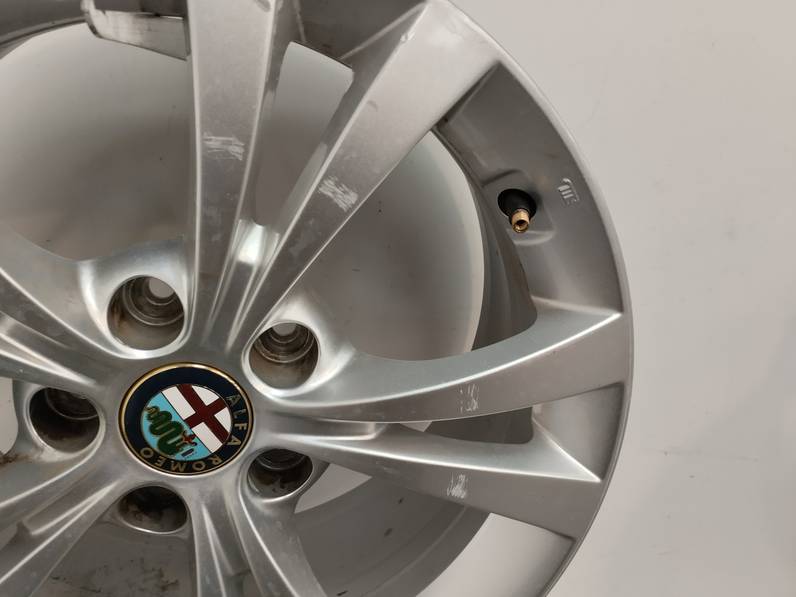 LLANTA ALFA ROMEO GIULIETTA 2014 1.6 JTDM (105 CV)