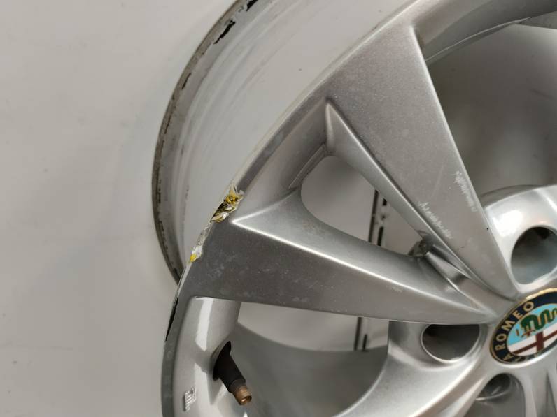 LLANTA ALFA ROMEO GIULIETTA 2014 1.6 JTDM (105 CV)