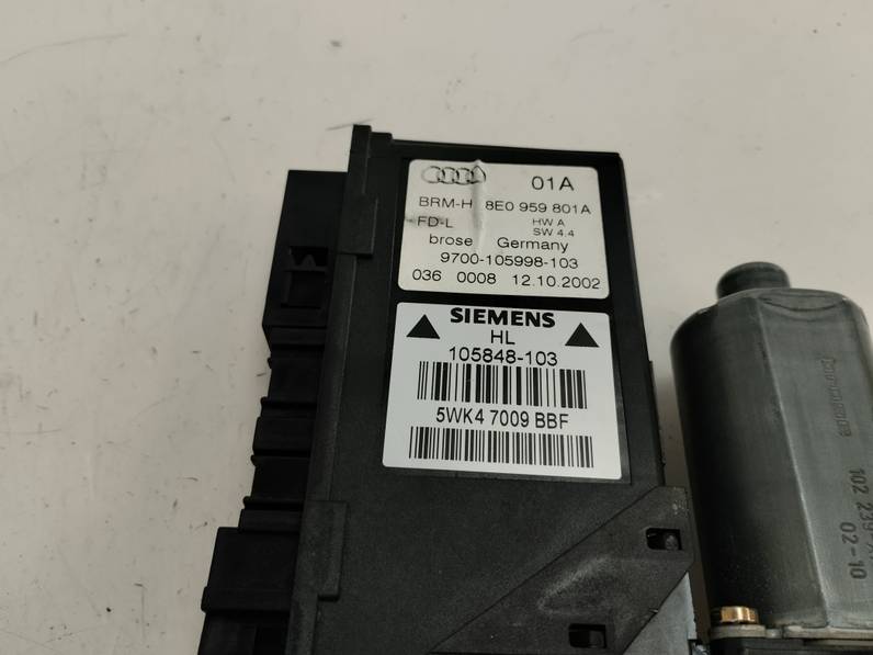 MOTOR ELEVALUNAS TRASERO IZQUIERDO AUDI A4 BERLINA 2003 1.9 TDI (131 CV)