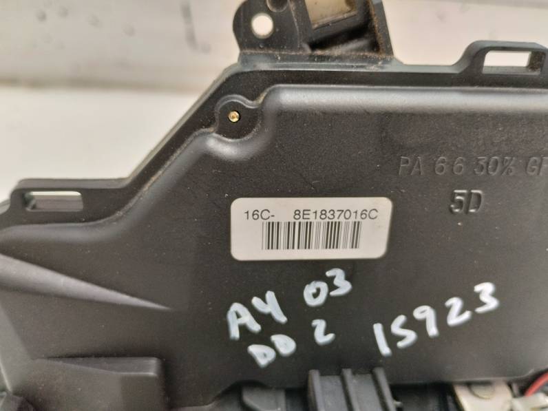 CERRADURA PUERTA DELANTERA DERECHA AUDI A4 BERLINA 2003 1.9 TDI (131 CV)