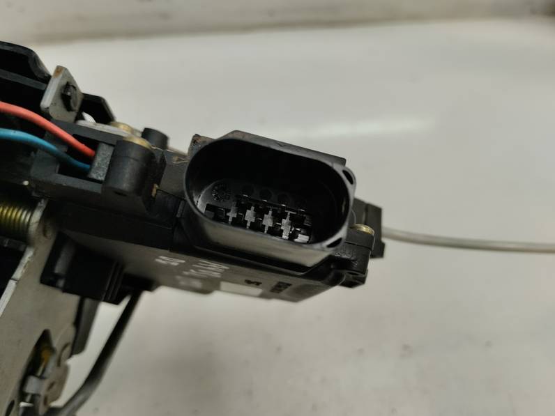 CERRADURA PUERTA DELANTERA IZQUIERDA AUDI A4 BERLINA 2003 1.9 TDI (131 CV)