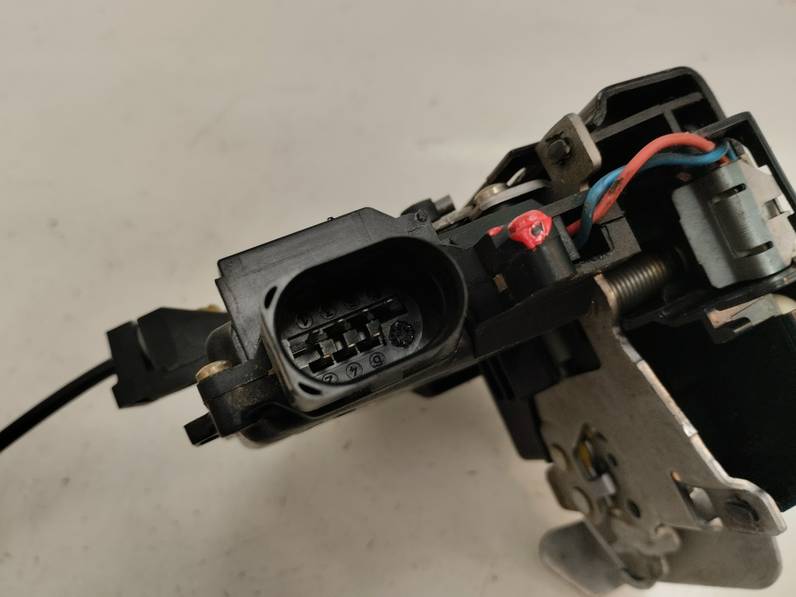 CERRADURA PUERTA TRASERA DERECHA AUDI A4 BERLINA 2003 1.9 TDI (131 CV)