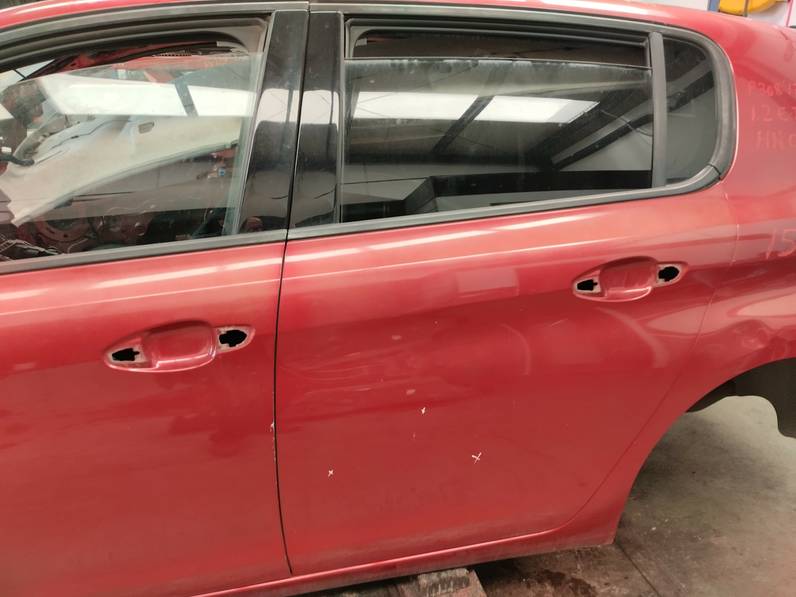 PUERTA TRASERA IZQUIERDA PEUGEOT 308 2017 1.2 12V E-THP (131 CV)