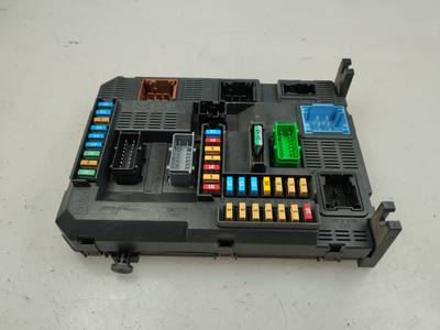 CAJA RELES FUSIBLES PEUGEOT 308 2017 1.2 12V E-THP (131 CV)