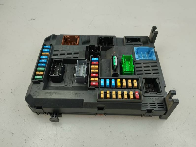 CAJA RELES FUSIBLES PEUGEOT 308 2017 1.2 12V E-THP (131 CV)