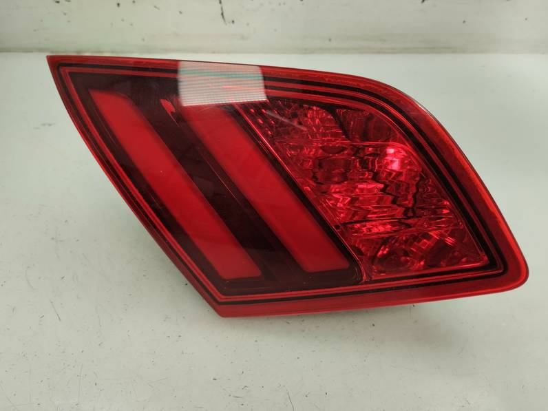 PILOTO TRASERO IZQUIERDO INTERIOR PEUGEOT 308 2017 1.2 12V E-THP (131 CV)