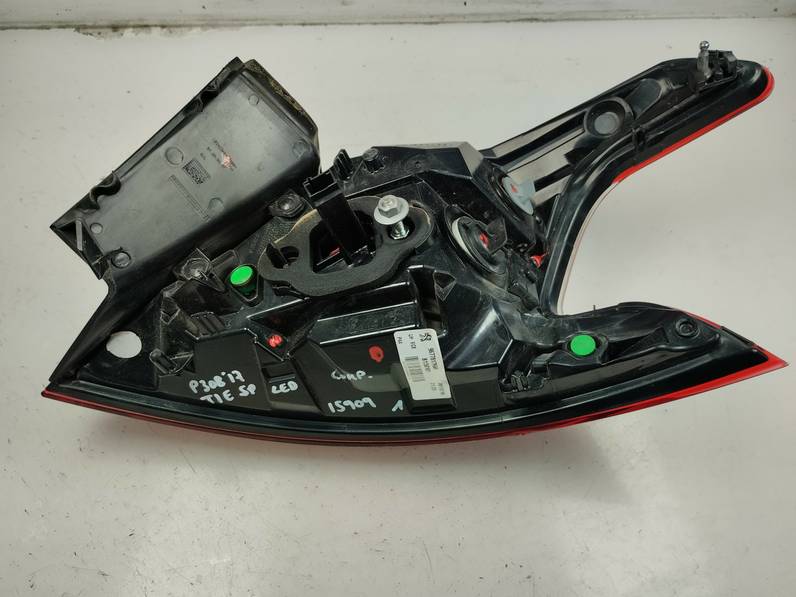 PILOTO TRASERO IZQUIERDO PEUGEOT 308 2017 1.2 12V E-THP (131 CV)