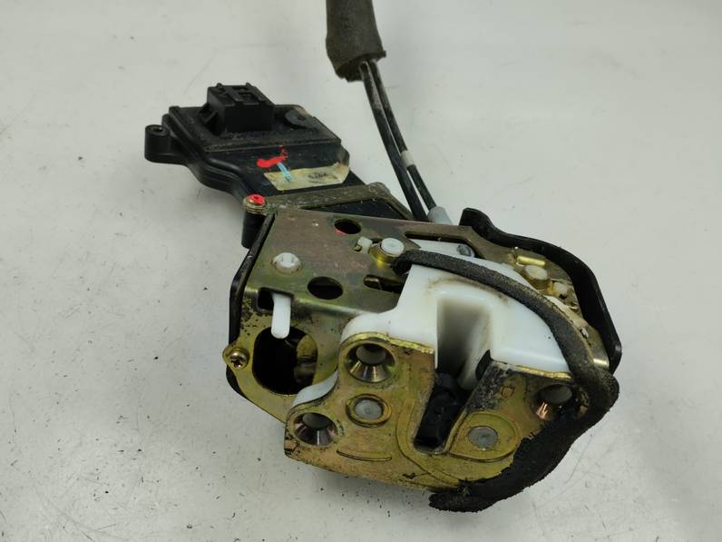 CERRADURA PUERTA TRASERA DERECHA MAZDA 6 BERLINA 2004 2.0 D (136 CV)