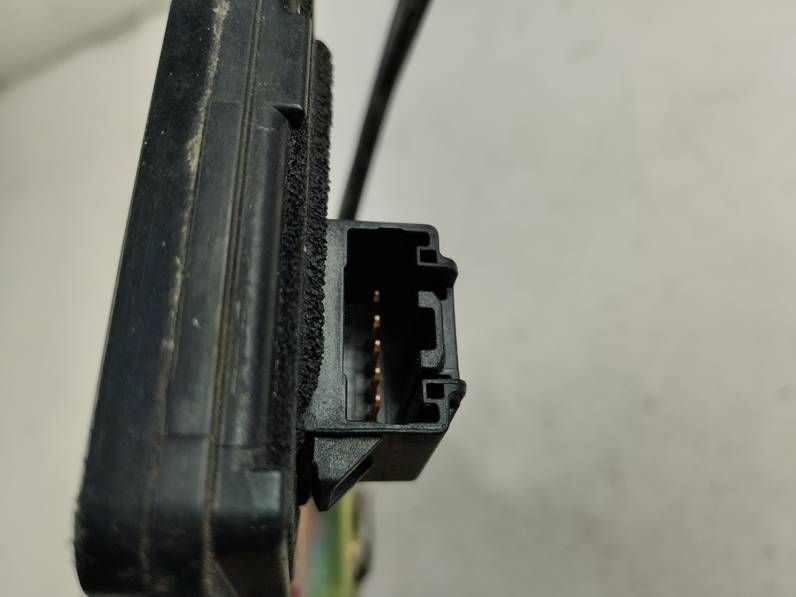 CERRADURA PUERTA TRASERA DERECHA MAZDA 6 BERLINA 2004 2.0 D (136 CV)