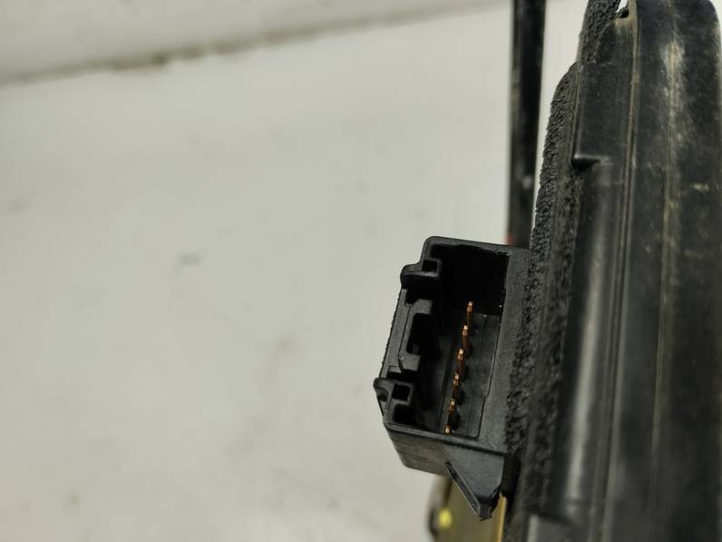 CERRADURA PUERTA TRASERA IZQUIERDA MAZDA 6 BERLINA 2004 2.0 D (136 CV)