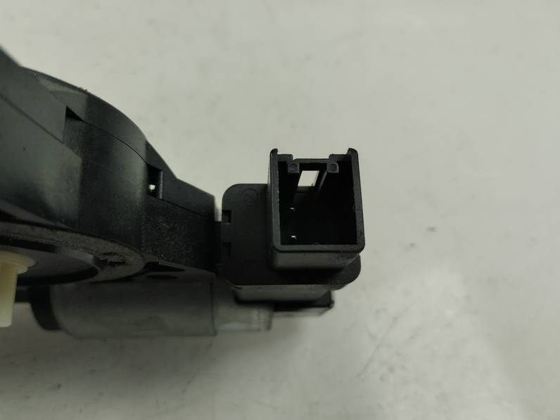 MOTOR ELEVALUNAS DELANTERO DERECHO MAZDA 6 BERLINA 2004 2.0 D (136 CV)