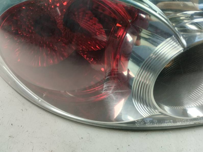 PILOTO TRASERO IZQUIERDO MAZDA 6 BERLINA 2004 2.0 D (136 CV)