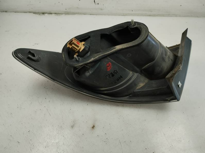 PILOTO TRASERO IZQUIERDO MAZDA 6 BERLINA 2004 2.0 D (136 CV)