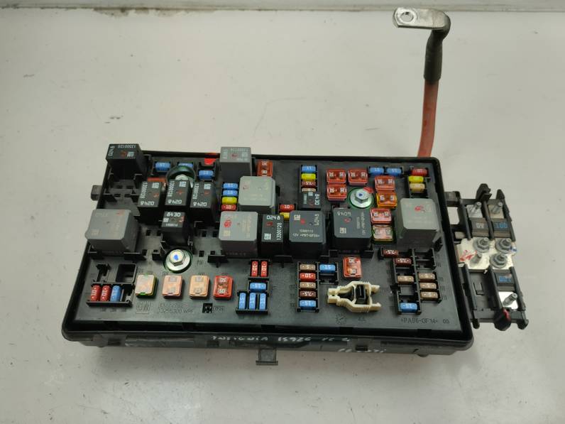 CAJA RELES FUSIBLES OPEL INSIGNIA BERLINA 2016 1.6 CDTI DPF (136 CV)