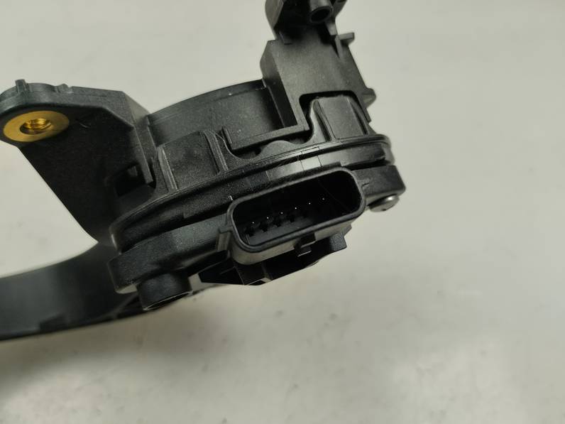 POTENCIOMETRO PEDAL RENAULT CLIO V 2023 1.0 TCE BIVALENT. GASOLINA / GPL (101 CV)