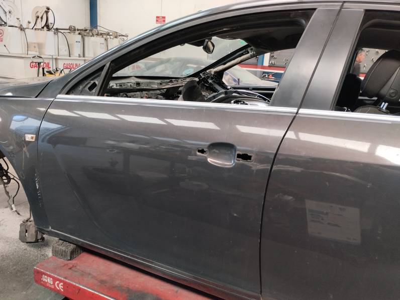 PUERTA DELANTERA IZQUIERDA OPEL INSIGNIA BERLINA 2016 1.6 CDTI DPF (136 CV)